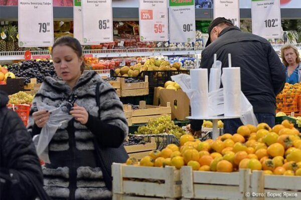 Средний чек россиян в магазинах достиг минимума почти за год