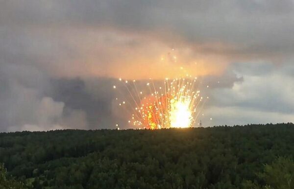 В Ачинском и Назаровском районах Красноярского края введен режим ЧС после взрывов на складе