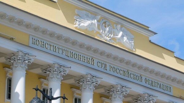 В Москве экс-муниципальный депутат оспорит в суде решение избиркома после определения Конституционного суда РФ