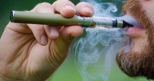 В США официально зарегистрирован первый случай смерти от курения электронной сигареты
