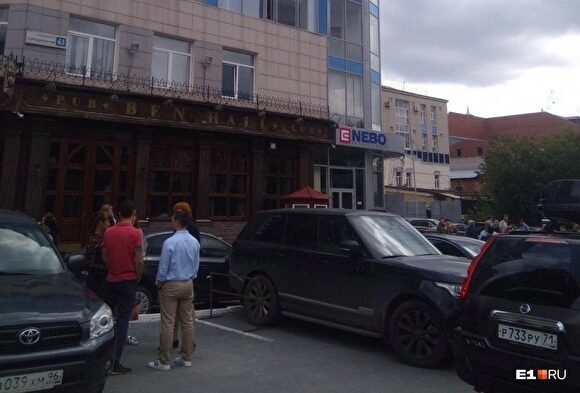В Екатеринбурге женщина с помутнением рассудка «заминировала» бизнес-центр