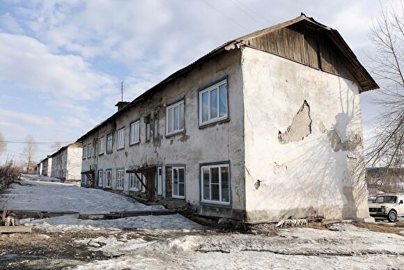 В Салехарде из резервного фонда выделят 1 млн рублей на ремонт дома на Ямальской, 11