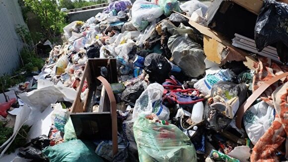 Жители Свердловской области задолжали более 100 млн рублей за вывоз мусора