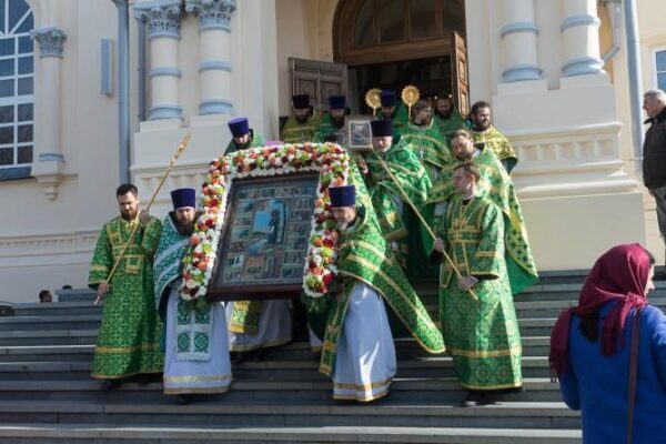 Из Екатеринбурга в Верхотурье: паломники прошли путем святого Симеона Верхотурского