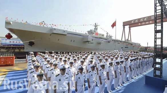 Китай спустил на воду первый отечественный десантный корабль
