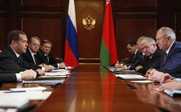 «Коммерсантъ» узнал о содержании подписанного плана интеграции России и Белоруссии