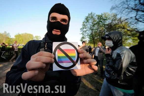 Правосеки против гомосеков: поле битвы — Харьков (ФОТО, ВИДЕО)