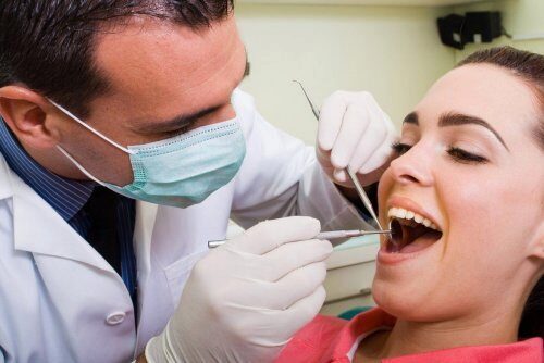 Ученые: Больные зубы могут увеличить возможность инсульта