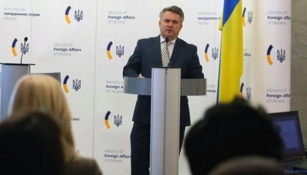 Украина не снимает вопрос миротворцев ООН на Донбассе