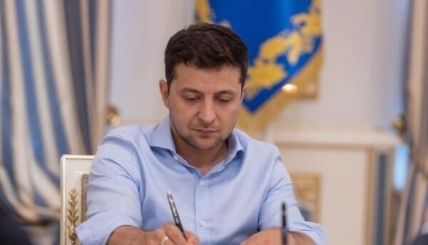 Зеленский уволил главу Службы внешней разведки и назначил его в СБУ