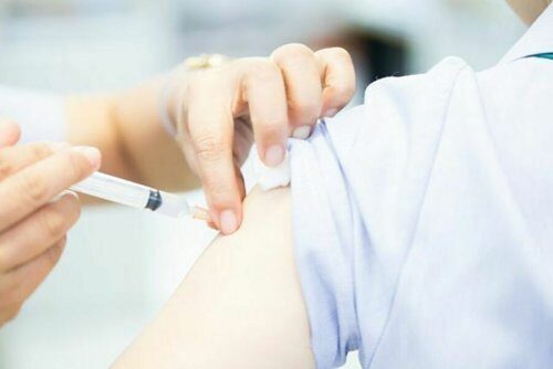 Доктор Мясников рассказал о вакцинах от гриппа в эпидсезоне 2019/20