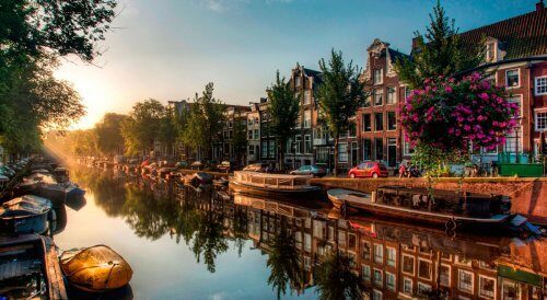 Нидерланды отказались называть себя Голландией из-за наркотиков и публичных домов