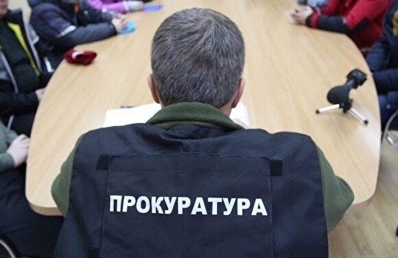 Прокуратура выдала представление главе Тобольска из-за ночевавших в сарае детей