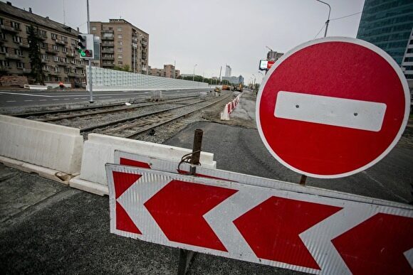 В Екатеринбурге до конца декабря закроют проезд на улице Новгородцевой