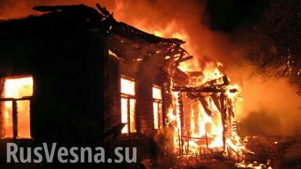 ВСУ нанесли удар по югу ДНР: горит дом