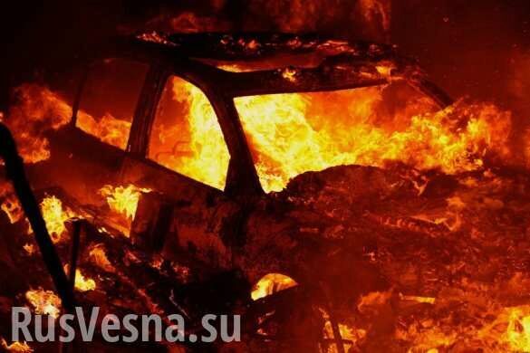 Чудом выжили: полицейская машина загорелась на ходу под Одессой (ФОТО)