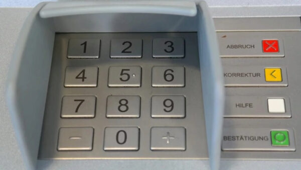 Попытка взломать банкомат в Липецкой области провалилась