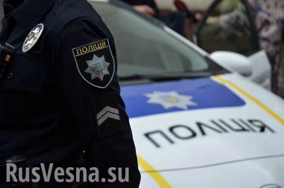 В Харькове полицейский напал на мужчину и ограбил его