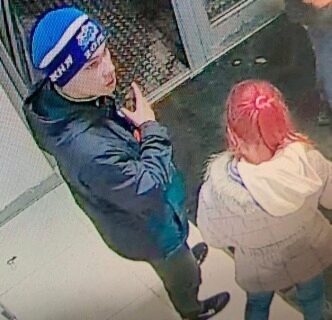 В Екатеринбурге — массовая драка, пострадал ребенок. СК ищет девушку с малиновыми волосами