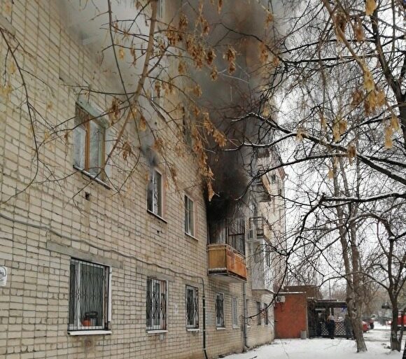 В Тюмени при пожаре на Московском тракте погиб человек