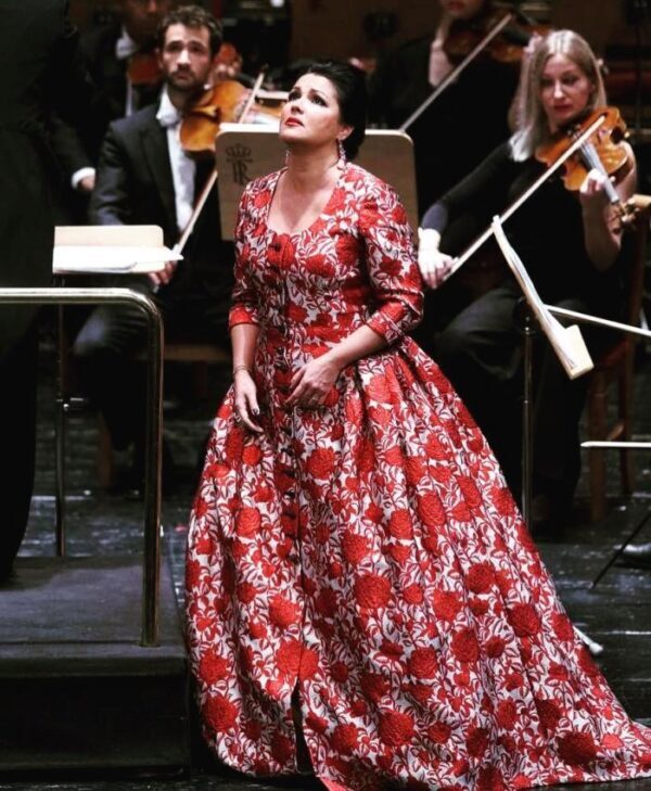 Платье для оперной певицы