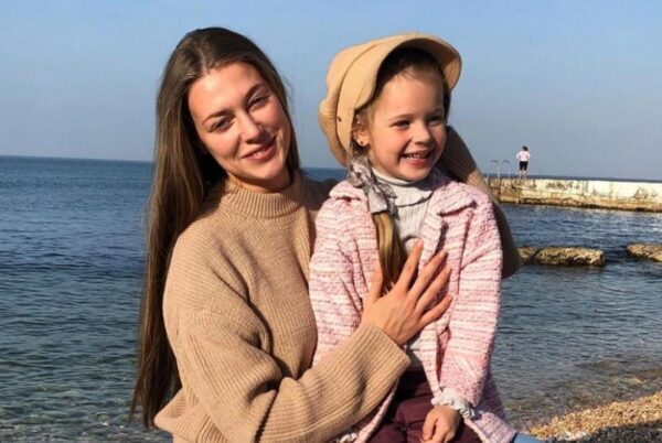 Звезда «Султана моего сердца» Александра Никифорова привела дочь в кино