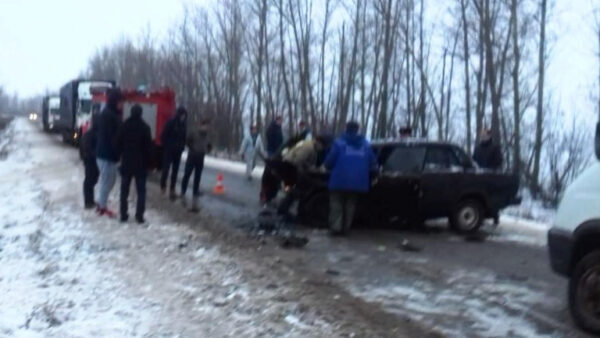 19-летний водитель «ВАЗа» и пассажир пострадали в ДТП с «Ниссаном»