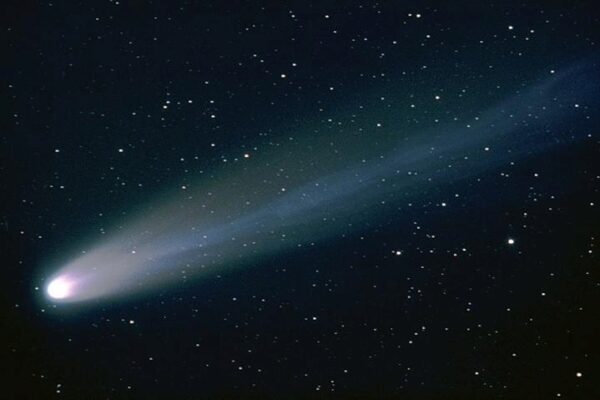 Астрономы обнаружили звезды, направляющие в Солнечную систему кометы