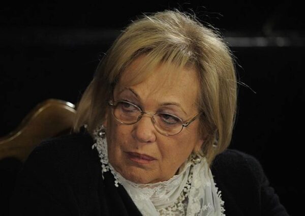 «До слез»: Юлия Проскурякова назвала умершую Галину Волчек «трогательной и яркой»
