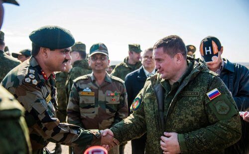 Индия отмечает торжественное открытие совместных с Россией военных учений