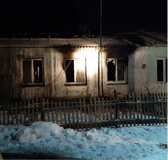 Очередная трагедия: в Зауралье на пожаре в жилом доме погибли отец с сыном и их знакомый