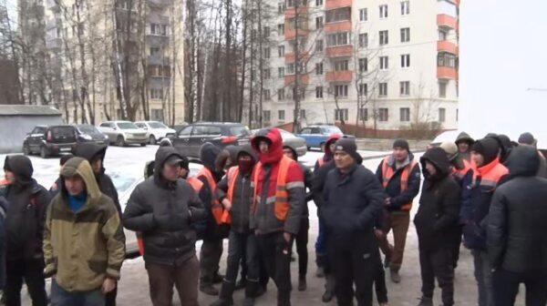 В Москве отпустили из суда работников "Жилищника", задержанных полицией "за митинг"