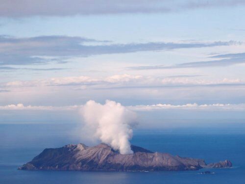 В Новой Зеландии жертвам извержения вулкана пересаживают кожу с трупов