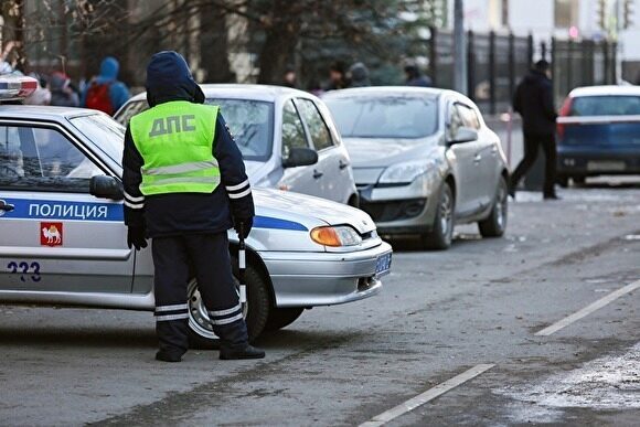 В Челябинске около заводской проходной сбили двух пешеходов