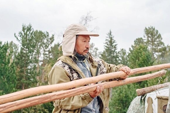 Якутского шамана, который шел «изгонять Путина», оштрафовали за неповиновение полиции