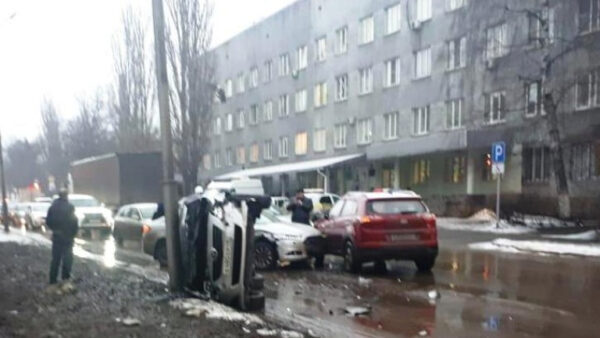 Четыре автомобиля столкнулись в Липецке