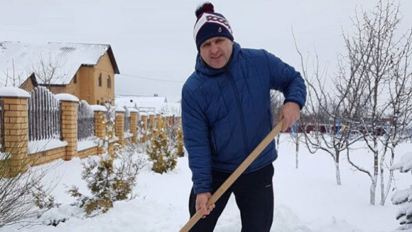 Экс-мэр Сергей Иванов взялся взялся за лопату