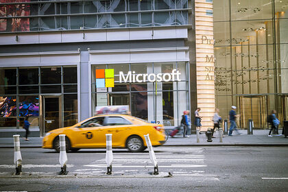 Из-за отказа поддерживать Windows 7 Microsoft создал проблемы российским банкам