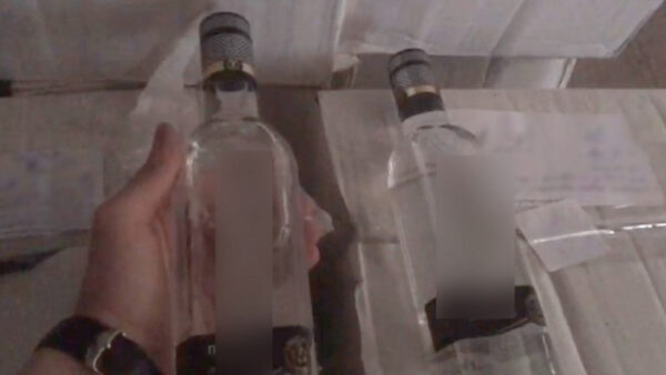 Нелегальный алкоголь на 3,5 миллиона рублей изъяли из гаража в Липецке