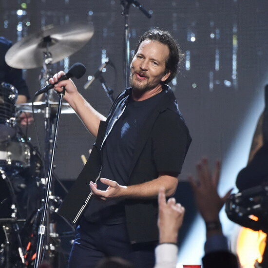 Pearl Jam анонсировали первый альбом за семь лет (Видео)