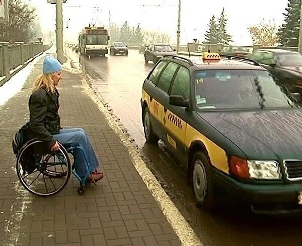 Петербургский инвалид засудила таксопарк
