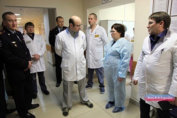 Представитель департамента тыла МВД России посетила госпиталь свердловской полиции