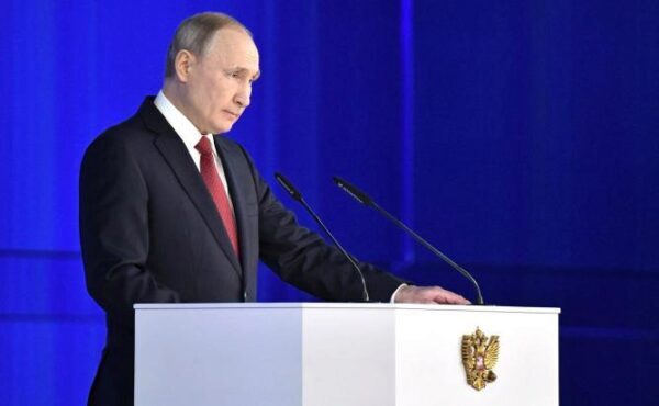 Президент внес ряд поправок в Конституцию РФ