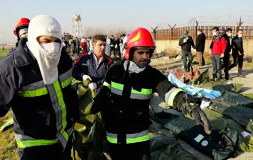 «Странная катастрофа»: Эксперт США не понимает, что случилось с рухнувшим в Иране самолётом