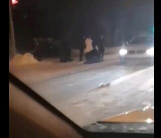 В Екатеринбурге BMW сбил трех пешеходов на переходе