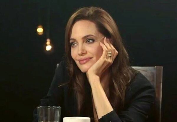 Запустила здоровье: Поклонники взволнованы из-за состояния Анджелины Джоли