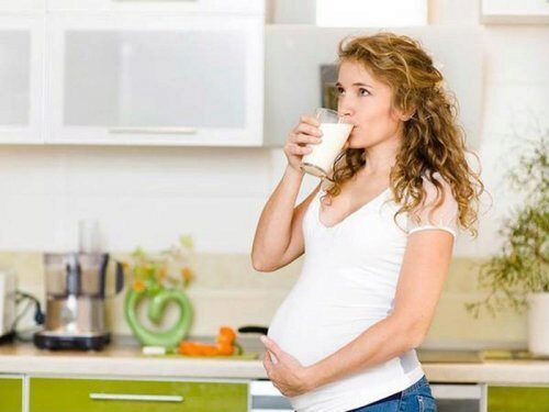 Будущим мамам стоит обратить внимание на 5 здоровых напитков