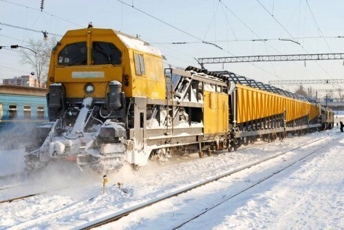 Финны в восторге от российского поезда-снегоуборщика СМ-7