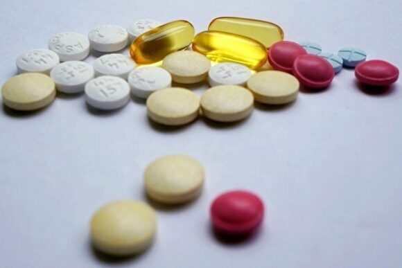 Голикова предлагает снять ограничения на закупку иностранных лекарств для онкобольных
