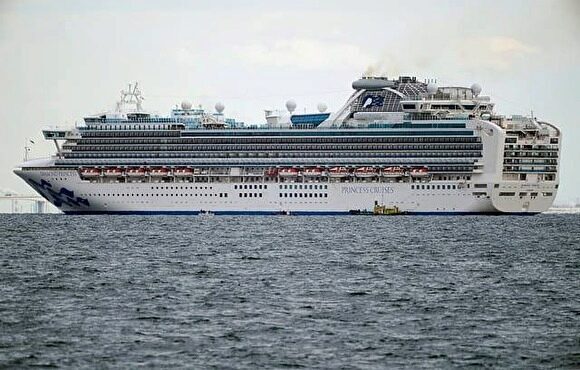 На круизном лайнере Diamond Princess коронавирус выявлен у 61 пассажира. Россияне здоровы
